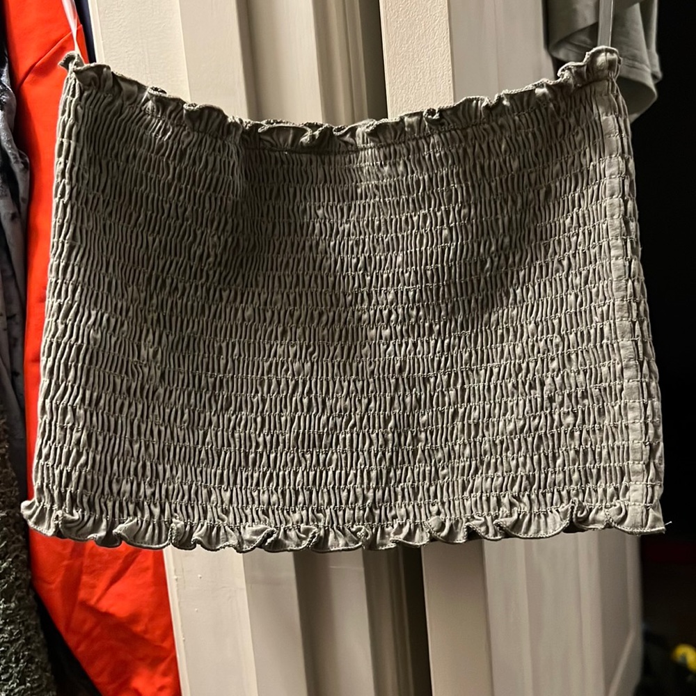 Cropped halter top